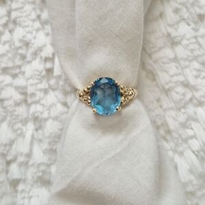 14k Yellow Gold Blue Topaz Ring